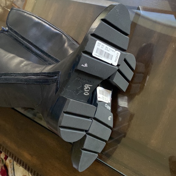 Donald Pliner Soffie Knee High Boot. - Picture 14 of 17